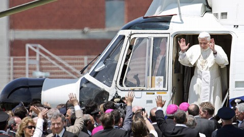 008 Benedict XVI helicopter